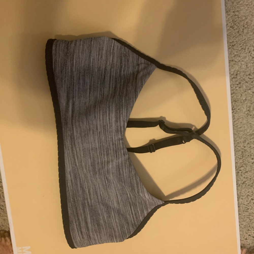 LULULEMON!! Gray bra! SIZE 4